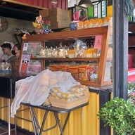 หมูสะเต๊ะแม่เฉลียว  (Moo satay mae cha liew)