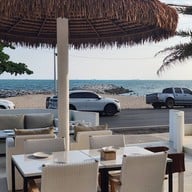 บรรยากาศ Cherocco Beach Club