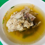 นายตั้ม ต้มเลือดหมู