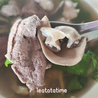 เมนูของร้าน เกาเหลาเลือดหมู ข้าง Cj เขาวัง