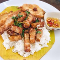 เฮียปิงข้าวมันไก่ - ข้าวหมูแดง หมูกรอบ สาขาถนนปู่เจ้าสมิงพราย