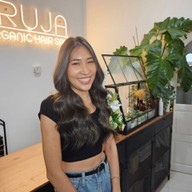 RUJA SALON