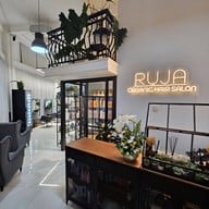RUJA SALON