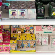 บรรยากาศ Amass coffee art toys