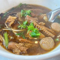 เมนูของร้าน ก๋วยเตี๋ยวเนื้อตุ๋นนายหมี ลาซาล (Original) บางนา