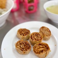 เมนูของร้าน เจ๊ใสลูกชิ้นปลา (เจ้าเก่าตรอกจันทน์) สาขา ประชาอุทิศ90