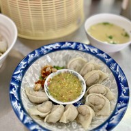 เมนูของร้าน เจ๊ใสลูกชิ้นปลา (เจ้าเก่าตรอกจันทน์) สาขา ประชาอุทิศ90