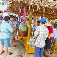 ตลาดน้ำดอกโสน