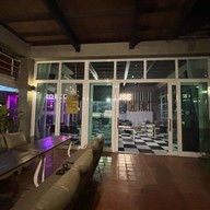 Lakehouse Café & Restaurant เลคเฮ้าส์ คาเฟ่ ประเวศ