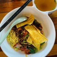 เมนูของร้าน โหน่ง ชะชะช่า บะหมี่เกี๊ยว นครนายก