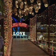 Lakehouse Café & Restaurant เลคเฮ้าส์ คาเฟ่ ประเวศ