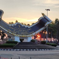 แหลมแท่น