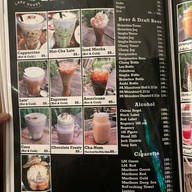 Lakehouse Café & Restaurant เลคเฮ้าส์ คาเฟ่ ประเวศ