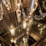 Mott 32