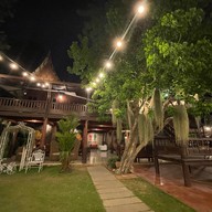 ชมเดือน ธาราบุรี สุพรรณบุรี