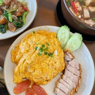 หมูกรอบจอมพลัง -ภาสว่าง