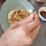 ข้าวมันไก่โกจง สาขา ประจวบคีรีขันธ์ ประจวบคีรีขันธ์