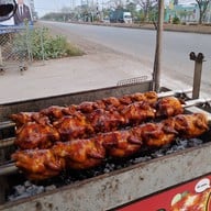 จิระภา ไก่หมุนหมักน้ำผึ้ง หน้าโลตัส อรัญประเทศ