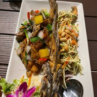 ชมเดือน ธาราบุรี สุพรรณบุรี