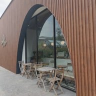 บรรยากาศ Take A Breath Cafe and Eatery