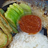 ครัวมังกรผัดกะเพรา อาหารตามสั่ง (Dragon Kitchen)