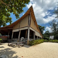 บ้านพลอยเสม็ด