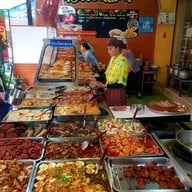 เป็นแสน ข้าวราดแกง