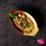 หอมเนื้อตุ๋น บางใหญ่ “อาหารตามสั่ง ก๋วยเตี๋ยว เมนูหลากหลายพร้อมให้บริการ” -