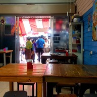 เป็นแสน ข้าวราดแกง