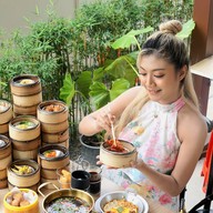 บรรยากาศ โกปี๊ หลังโรงไม้ ติ่มซำ สุพรรณบุรี โกปี๊ หลังโรงไม้ ติ่มซำ สุพรรณบุรี