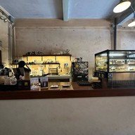 โคเล เบเกอรี่ บาร์ สำนักงานใหญ่