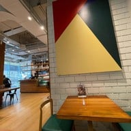 บ้านหญิง Silom Complex ชั้น2