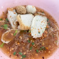 เมนูของร้าน เจ๊หมวยลูกชิ้นปลา ชลบุรี