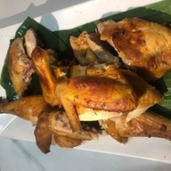 ส้มตำรสเด็ดไก่ย่างเขาสวนกวาง วัชรพล