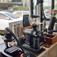 NN Coffee Slow Bar ตลาดถนอมมิตร