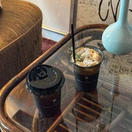 Dedicate Flower's Cafe