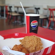 KFC ปั๊มพีที จรัญสนิทวงศ์ 80