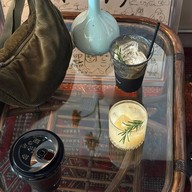 Dedicate Flower's Cafe