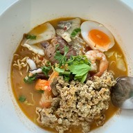 ต้มยำเส้น ริมน้ำจันทบูร