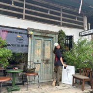 Dedicate Flower's Cafe