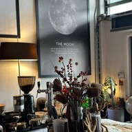 Dedicate Flower's Cafe