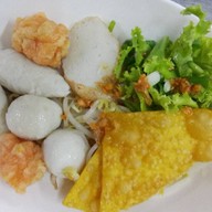 เต็งไต๋ใช้ฮวด (ก๋วยเตี๋ยว ลูกชิ้นปลา ลูกชิ้นกุ้ง เย็นตาโฟ) บางจาก