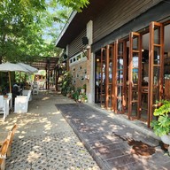 บรรยากาศ Beside you cafe Singburi