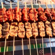 นิรินฟู๊ดข้าวเหนียว หมูปิ้ง หมูทอด & ซะป๊ะปิ้งย่างไม้ 10฿