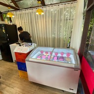 Holidae Icecream Bar  แจ้งวัฒนะ