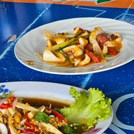 เมนูของร้าน คุณโอ๋ (ล๊อค 33)