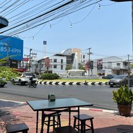 ทิพย์รส สุรินทร์ วงเวียนน้ำพุ