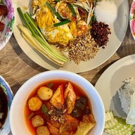 นัดกะแหม่ม ก๋วยจั๊บโบราณ