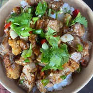 คนบ้าหมูกรอบ -