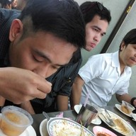 บรรยากาศ หมูสะเต๊ะเสวย นครปฐม